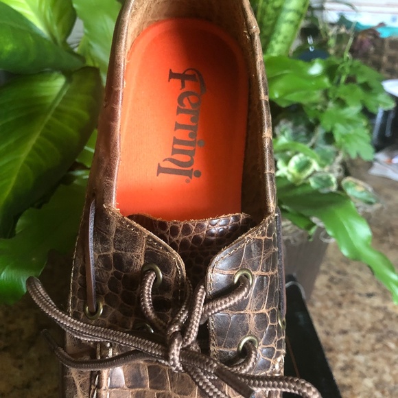 NEW Unique ladies gator leather Ferrini lace up moccasins - Picture 4 of 7